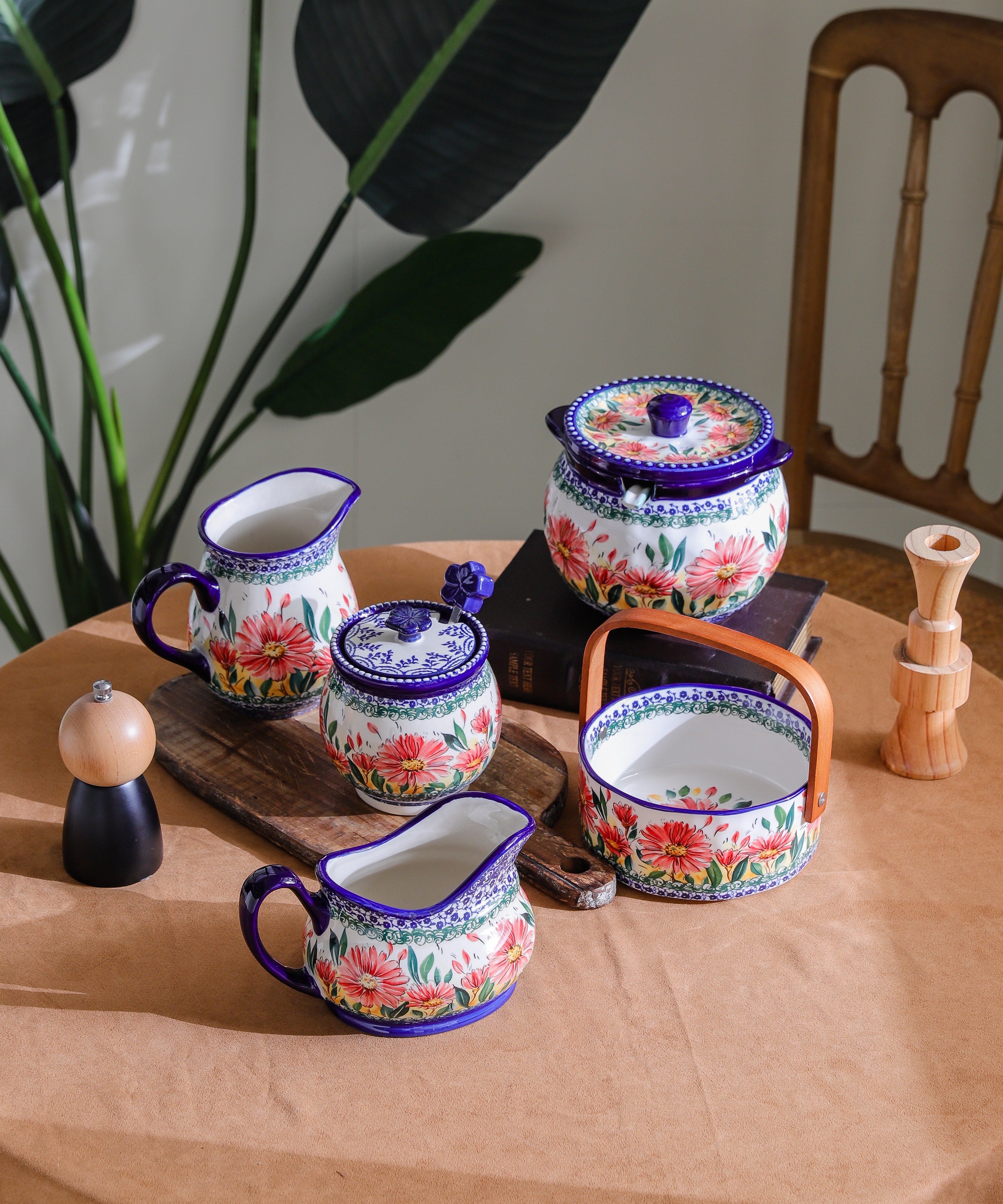 American style HongDian casserole hero scene